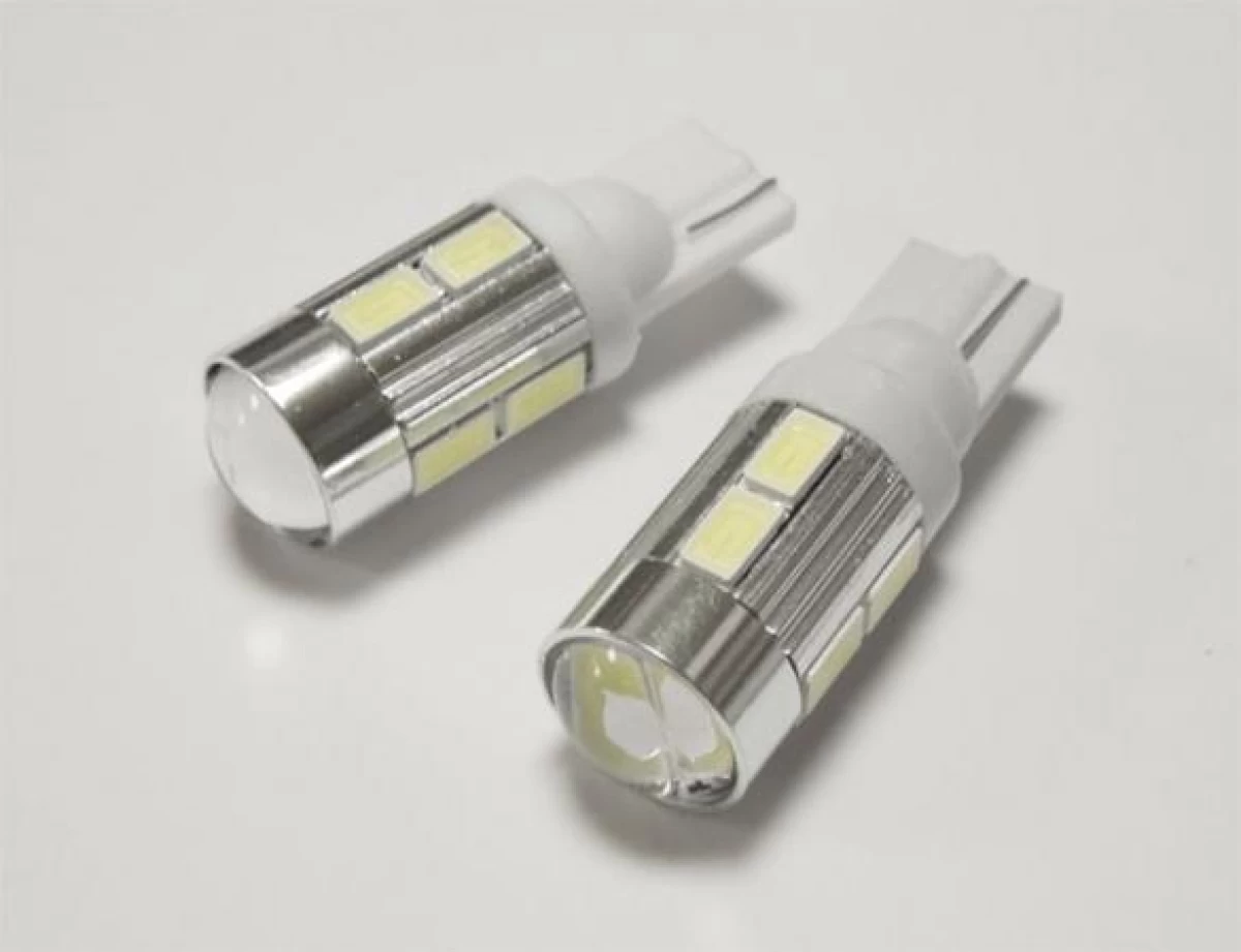 LEDバルブ T10ウェッジ 魚眼レンズ SMD10連 5630チップ 5W 白 [0-25]